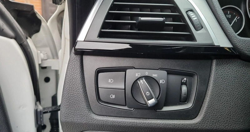 BMW Seria 4 cena 123900 przebieg: 44450, rok produkcji 2019 z Kietrz małe 379